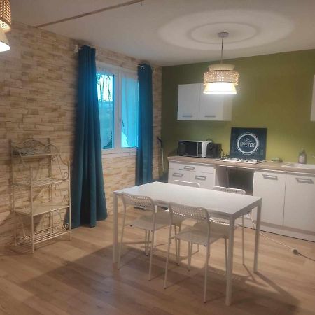 Apartamento Jad'Iss L'Isle-d'Abeau Exterior foto